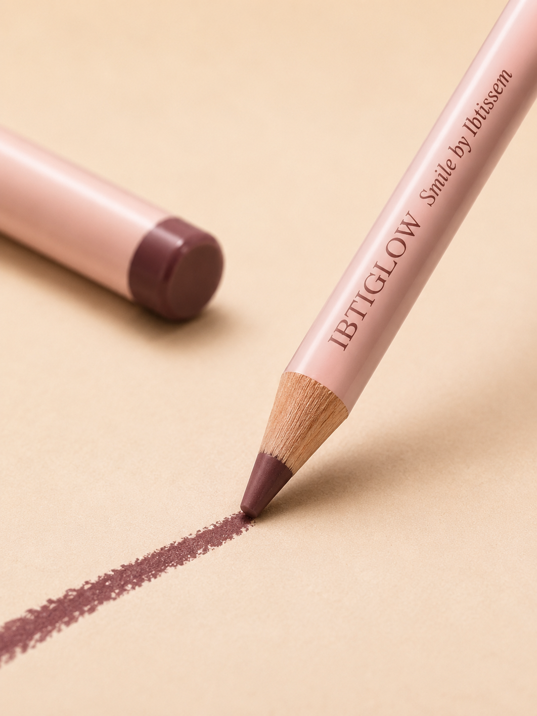 Crayon à lèvres Mauve Brown 03 – IbtiGlow Smile by Ibtissem